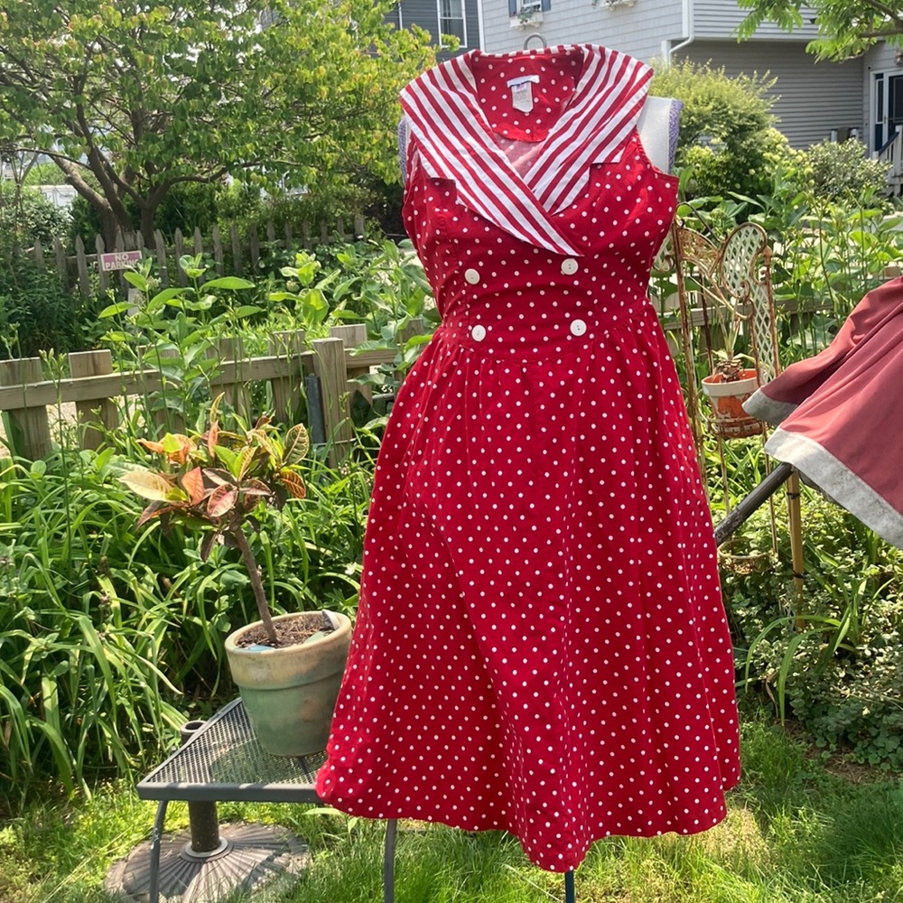 2306 ⚓️ Nautical vibes red polka dot dress ⛵️